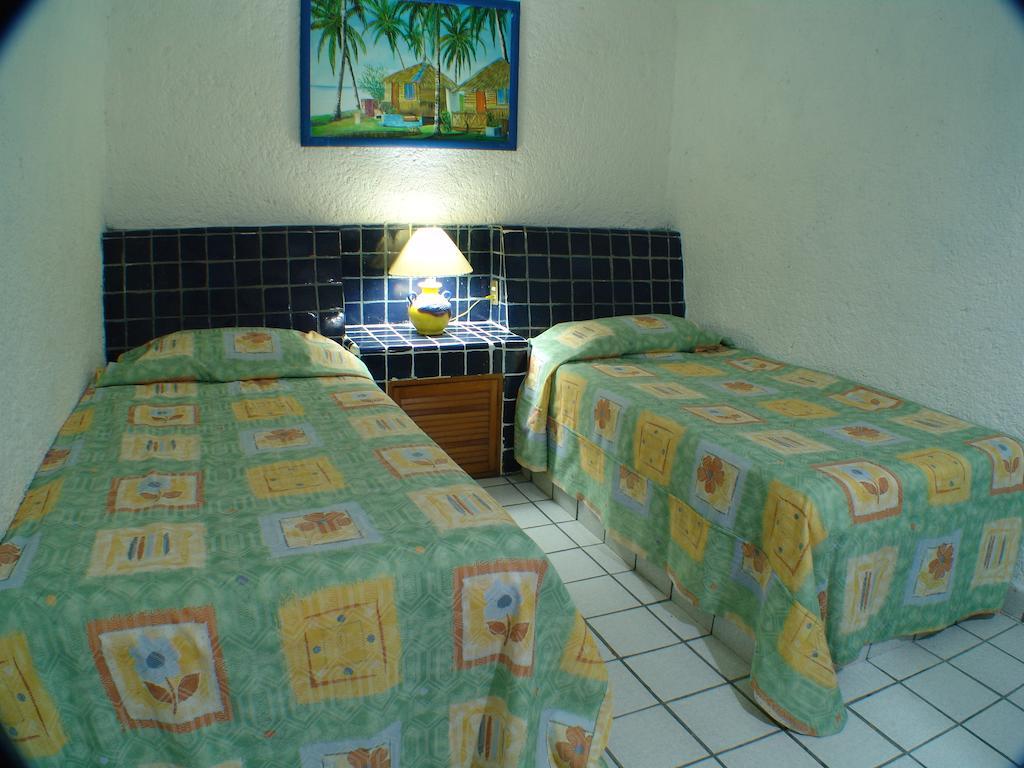 Coral Ixtapa Hotel Buitenkant foto